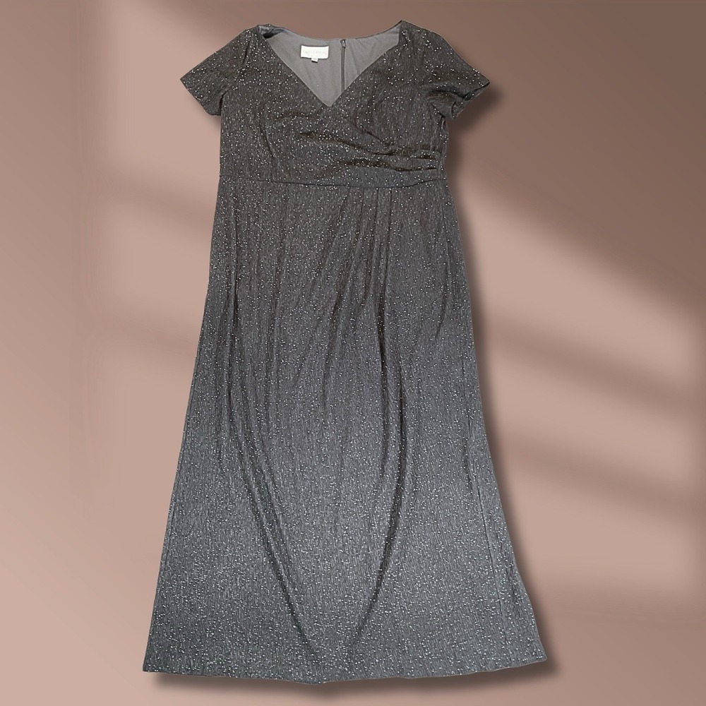 OLEG CASSINI Women's 22W Gray Sparkle Formal Dress Short Sleeve Elegant Evening